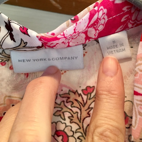 Women’s Boho New York & Company sleeveless top Size Small - Picture 3 of 5